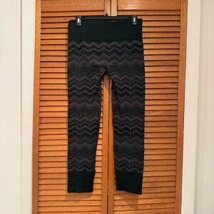 Lululemon Black Gray Chevron Zig Ebb To Street Pants Leggings Seamless Sz 10